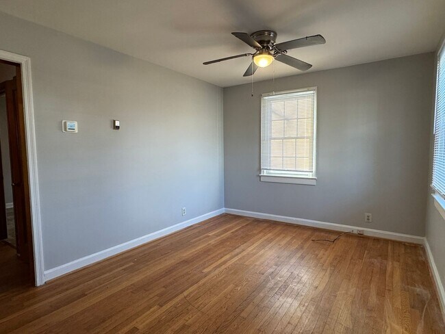 Foto del edificio - 305 Stonewall Ave