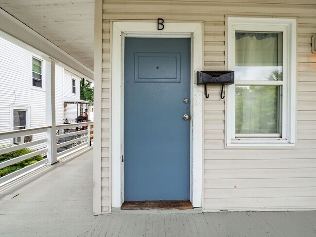 Foto del edificio - 926 Winona Ave SW