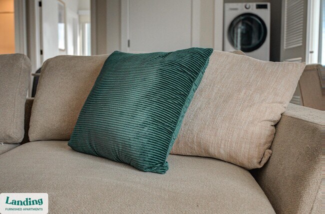 Foto del edificio - 1999 E Boston St