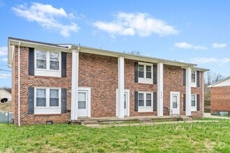 Building Photo - 225 Taft Dr