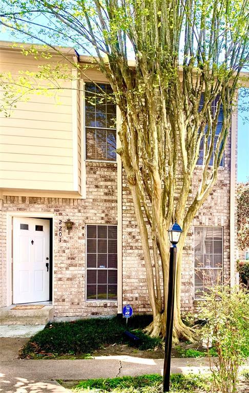 Foto principal - 7575 Cambridge St
