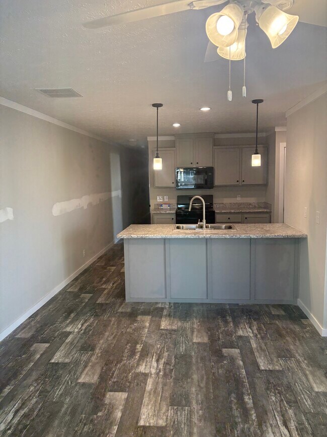 Foto del edificio - 102 S California St