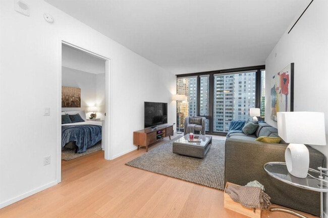 Building Photo - 685 1st Ave