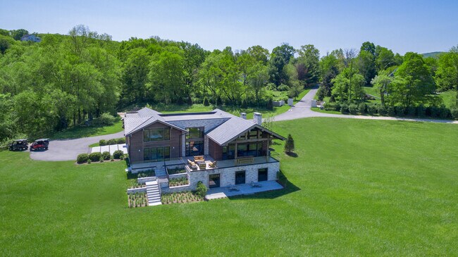 Building Photo - 1 Glenn Brook Farm Rd