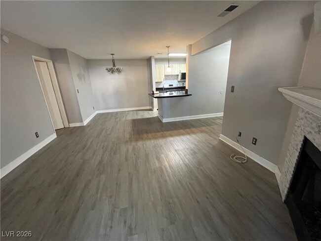 Foto del edificio - 2200 S Fort Apache Rd