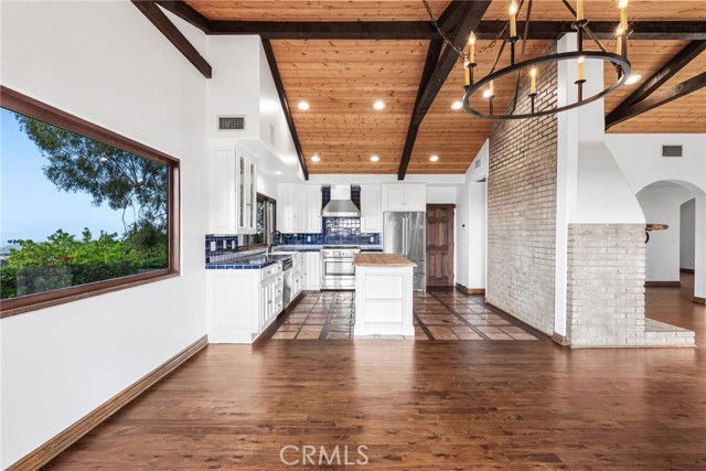 Foto del edificio - 2575 Temple Hills Dr