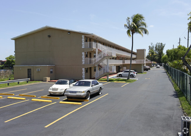 Building Photo - Silverado Apartments