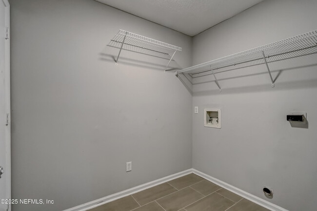 Building Photo - 5254 Percheron Ct