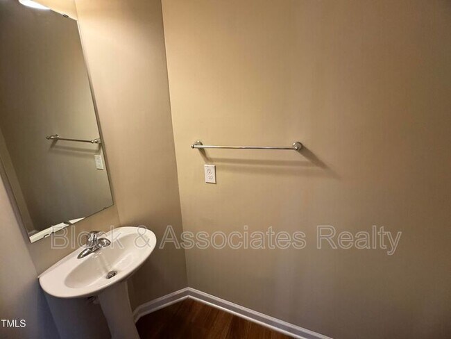 Foto del edificio - 9932 Sweet Basil Dr