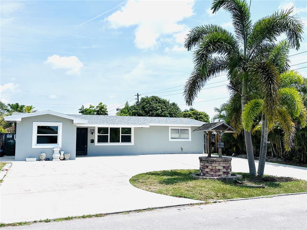 Foto principal - 8761 NW 12th St