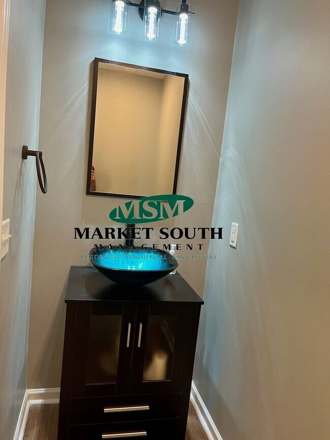 Foto del edificio - Townhome In Harmony Townes- Furnished or Unfurnished