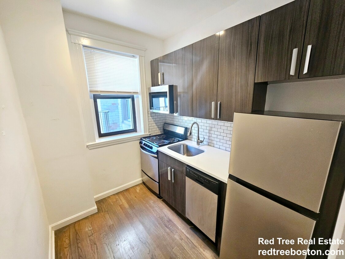 Photo - 11 Peterborough St. Unit 8