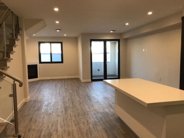 Foto del edificio - 5107 Harold Way