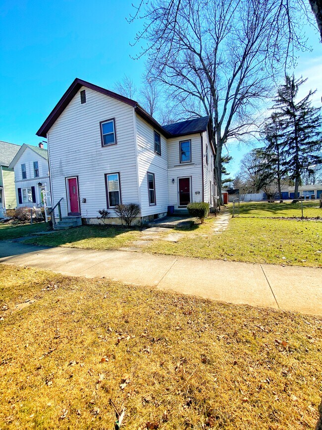 234 5th St, Elyria, OH 44035 Apartments Elyria, OH