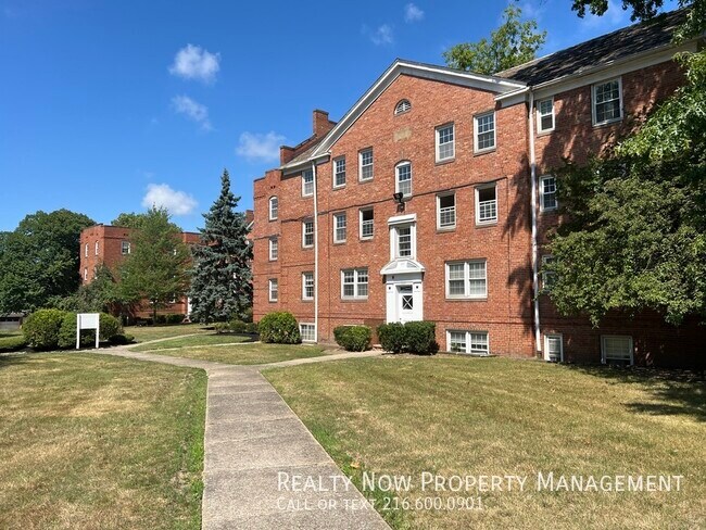 Foto del edificio - 2481 Noble Rd