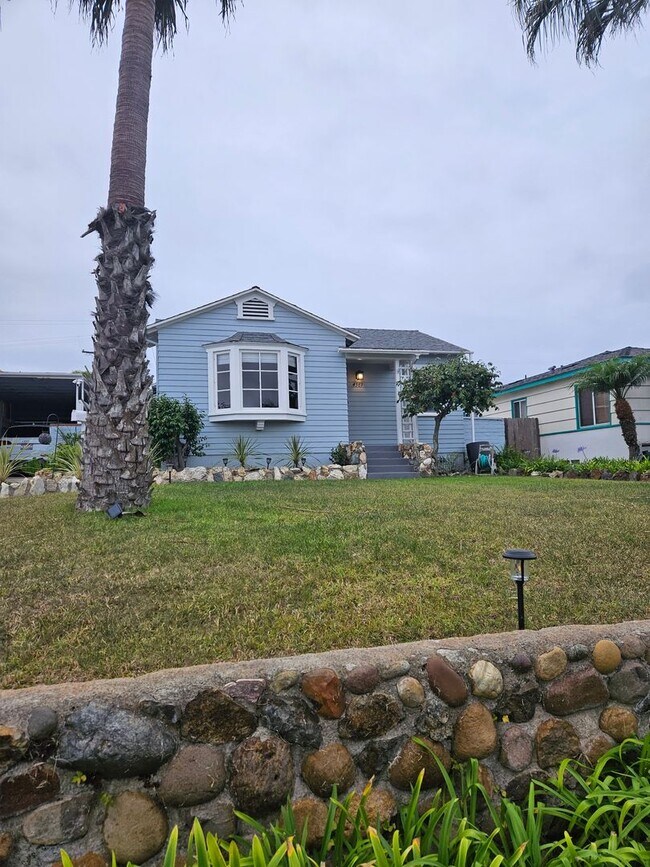 Building Photo - Charming House on the Hill in Point Loma
