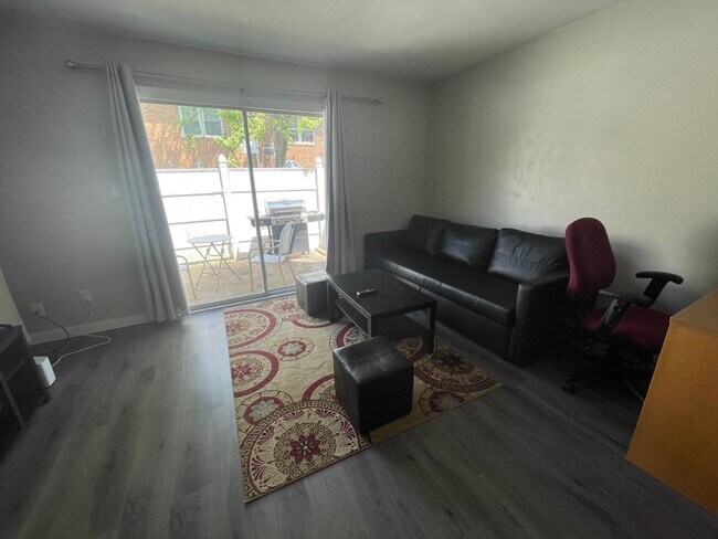 Picture of 419 Barberton Dr Unit 419, Virginia Beach, VA 23451 - Condo for Rent in ...
