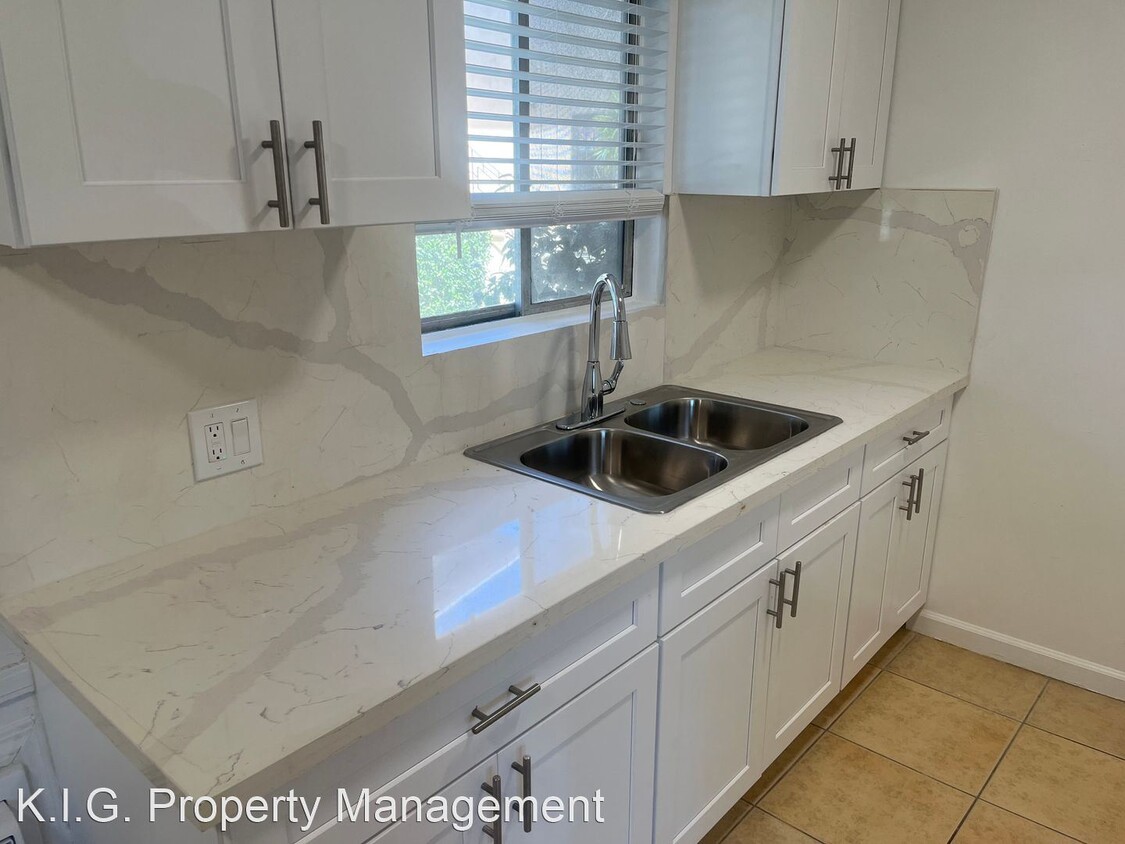 Foto principal - 1 br, 1 bath Apartment - 6600 Whitsett 660...