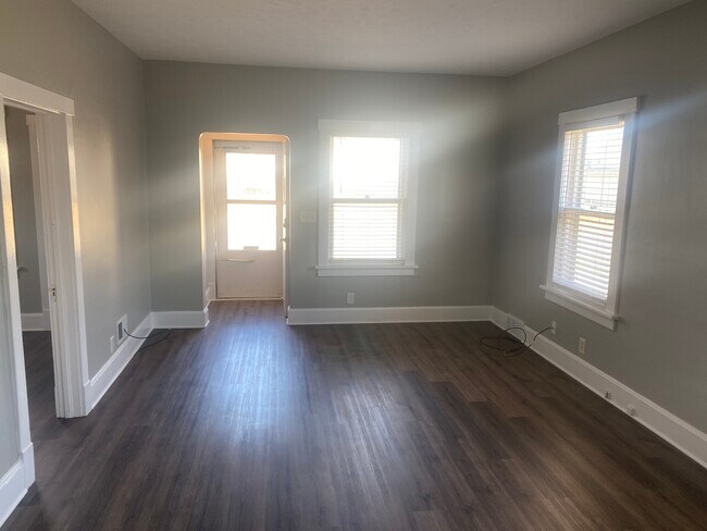 Foto del edificio - 7761 State St