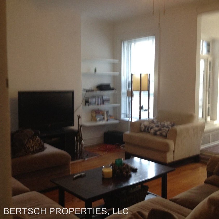 Foto principal - 819-821 W Sunnyside Ave