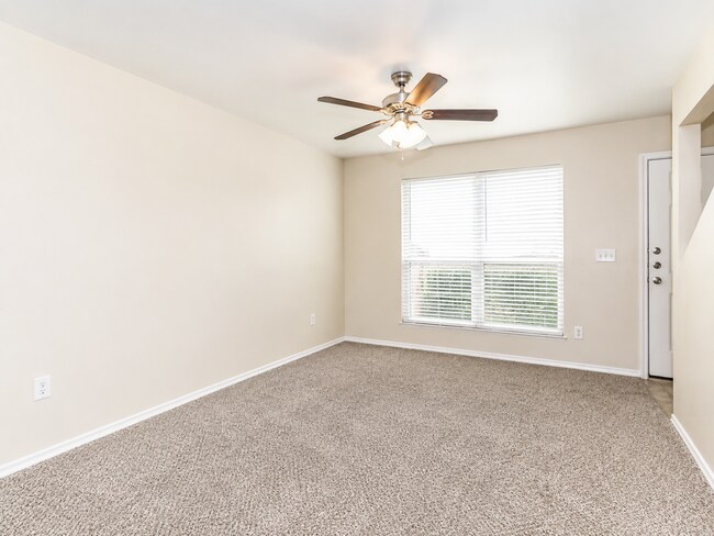 Foto del edificio - AVAILABLE MAY 20!! APPLY ON OUR WEBSITE NOW!