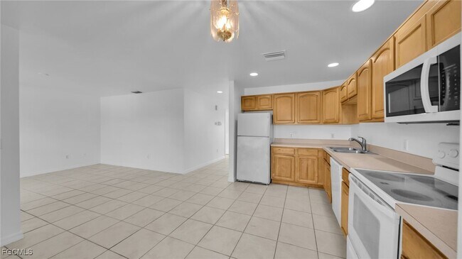 Foto del edificio - 213 Homer Ave S