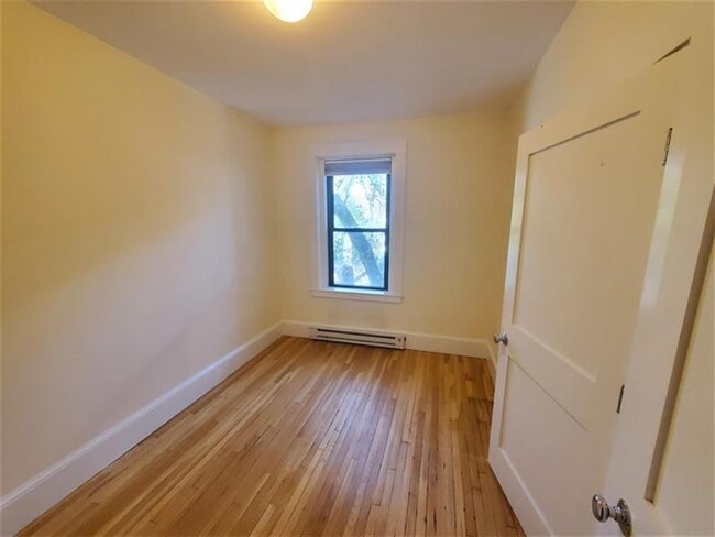 Building Photo - 931 Massachusetts Ave