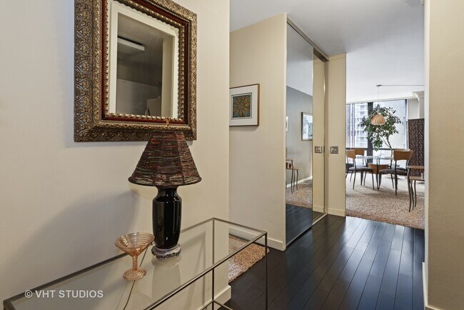 Foto del edificio - 910 N Lake Shore Dr