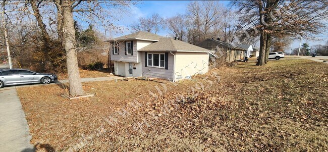 Foto del edificio - Beautiful House in South KC-Available NOW!!