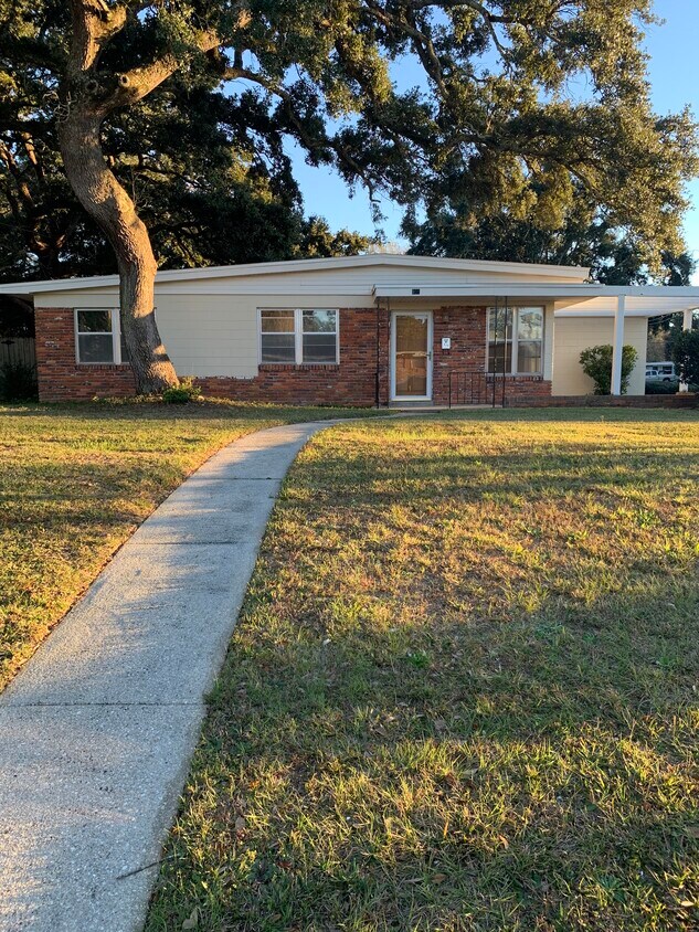 Primary Photo - 931 Montclair Rd