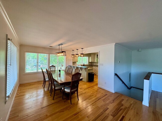 Foto del edificio - 732 Hillgate Rd