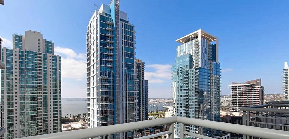 Views to the west from the balcony and front master bedroom - 1240 India St