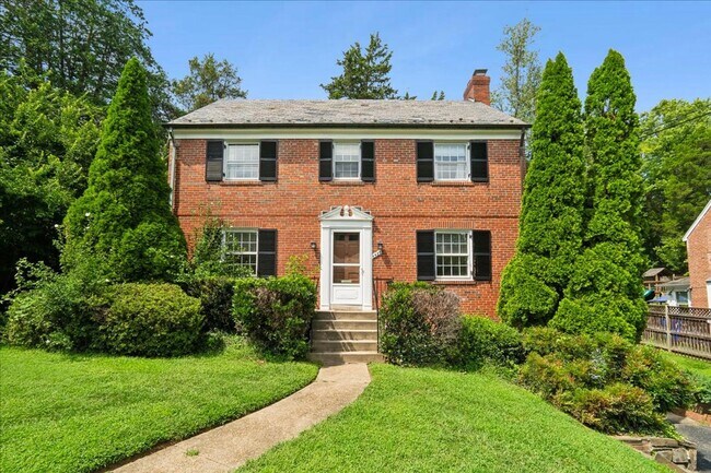 Building Photo - 9422 Locust Hill Rd