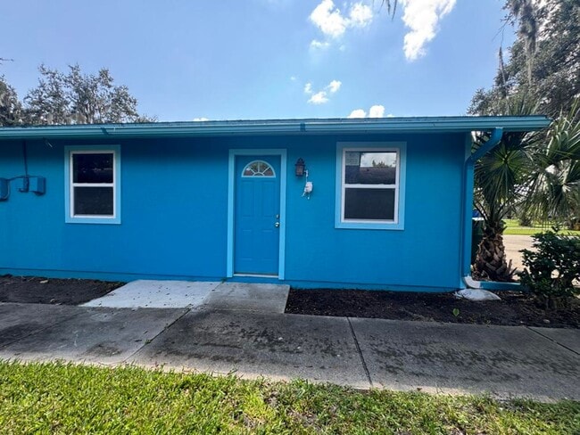 Building Photo - 2/2 Duplex with Flex Room