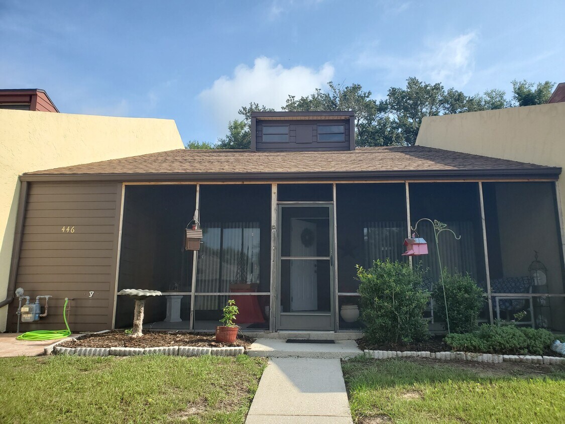 Front - 446 Valerie Dr