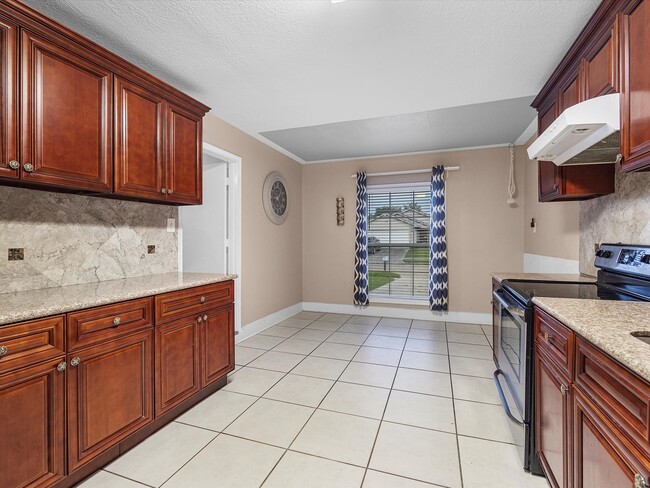 Foto del edificio - 3823 Suttonford Dr