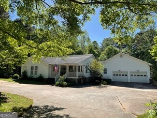 Building Photo - 8590 Hearn Rd