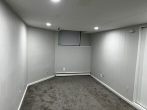 Building Photo - 6 St Mark St