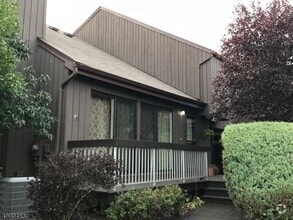 Building Photo - 2814 Bloomingdale Dr