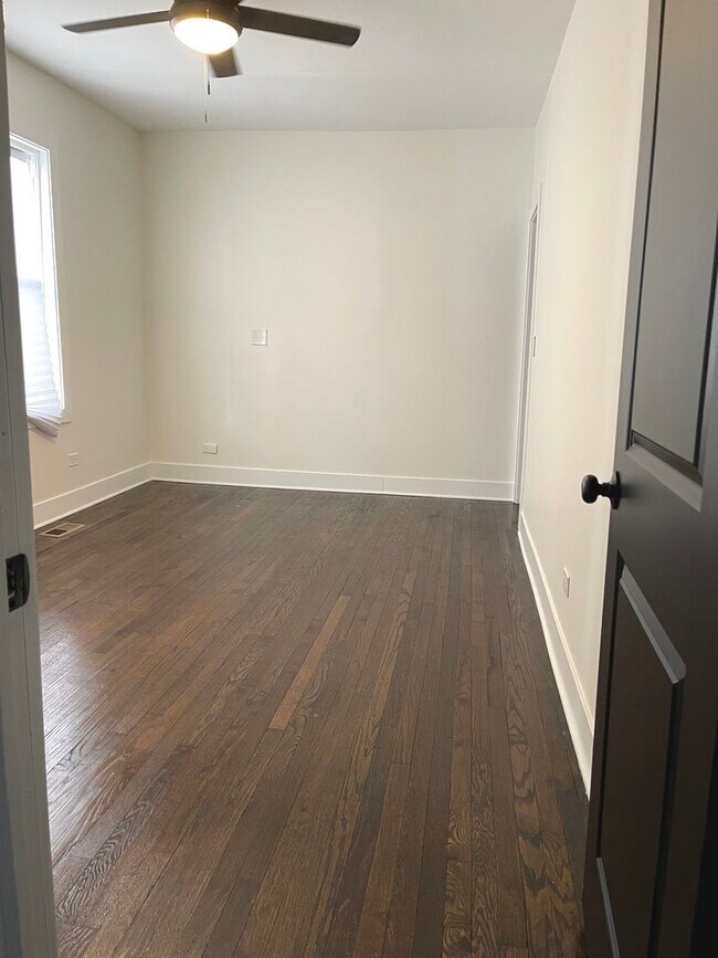 Foto del edificio - 6553 S Eberhart Ave