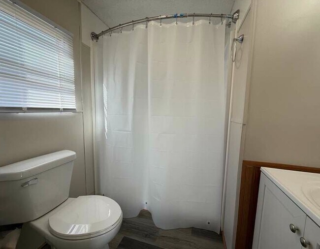 Building Photo - Spacious & Affordable 3BR Home in Belleville - Pet-Friendly, Central AC & Only $900!