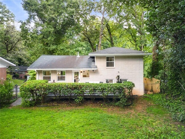 Foto del edificio - 500 Collier Ridge Dr NW