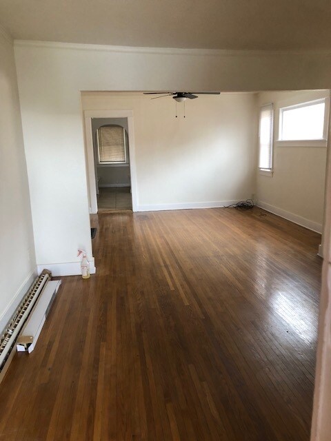 Foto del edificio - 6051 Madden Ave