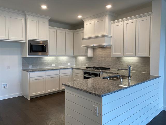 Foto del edificio - 2721 Vista Park Ln