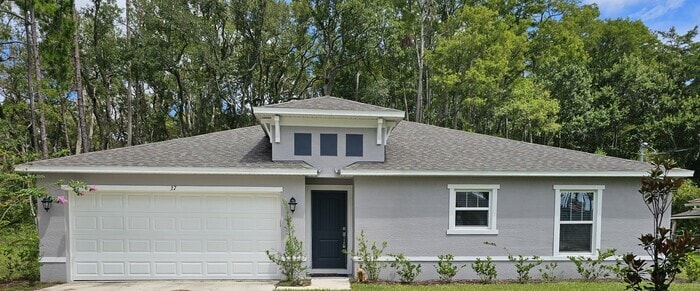 Primary Photo - ****Beautiful 4/2 home in Palm Coast