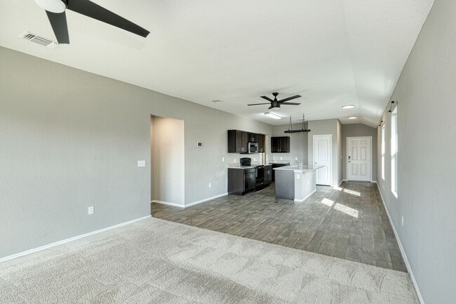 Foto del edificio - 14907 Gypsum Mill Rd