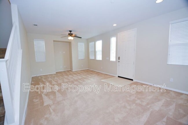 Foto del edificio - 3132 Lisbon Ln