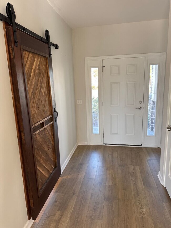 Foto del edificio - 3 Bed 2.5 Bath Home - Pooler GA