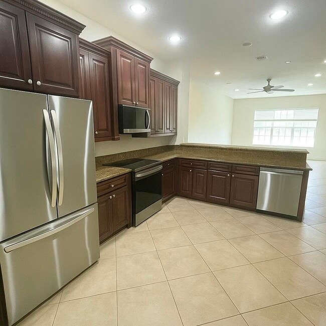 Foto del edificio - 4573 Artesa Way N