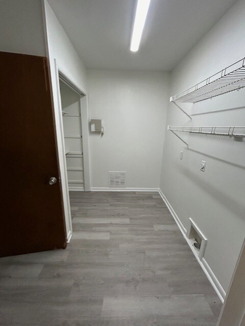 Foto del edificio - 555 Pine St NE